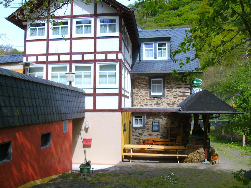Pension Linkemühle Niederfell Екстериор снимка